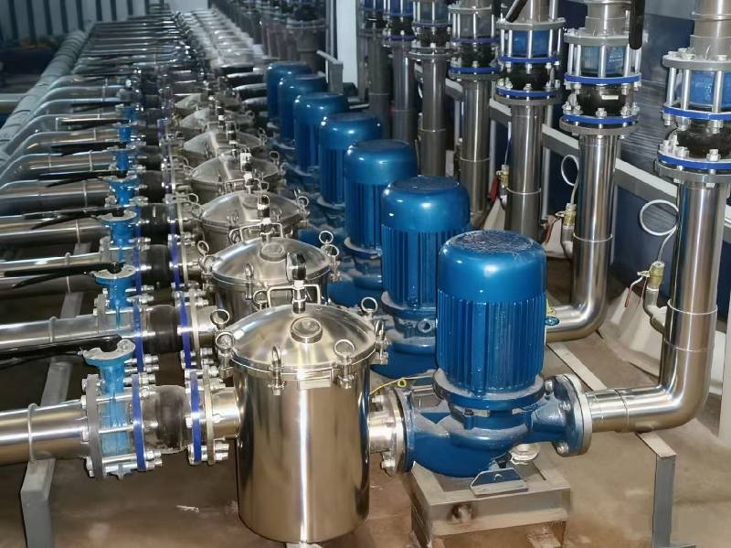 Dlaczego zawór powinien być zamknięty podczas uruchamiania pompy odśrodkowej?